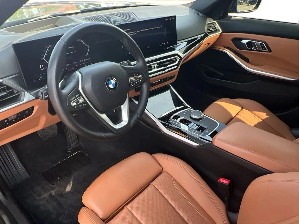 BMW 3 Series photo 16