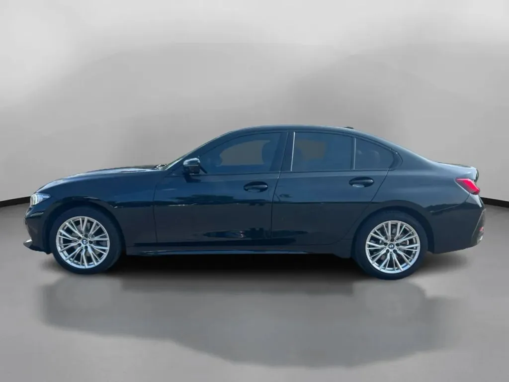 BMW 3 Series photo 15