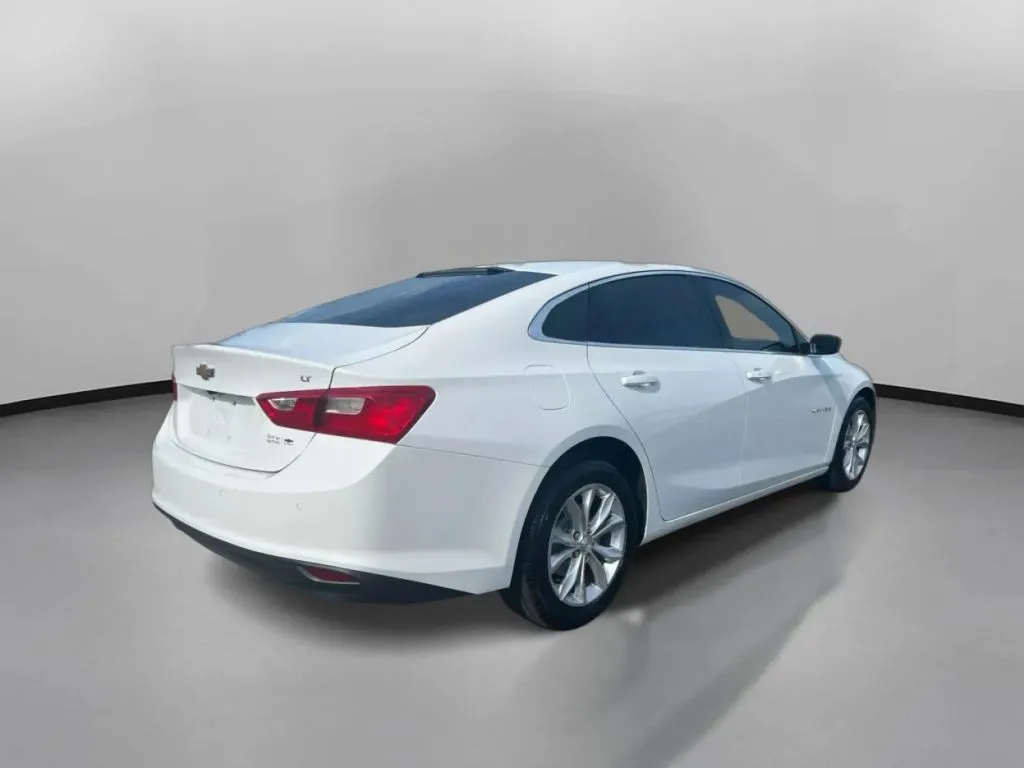 Chevrolet Malibu photo 9