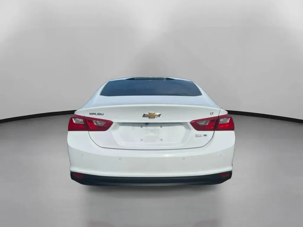 Chevrolet Malibu photo 11