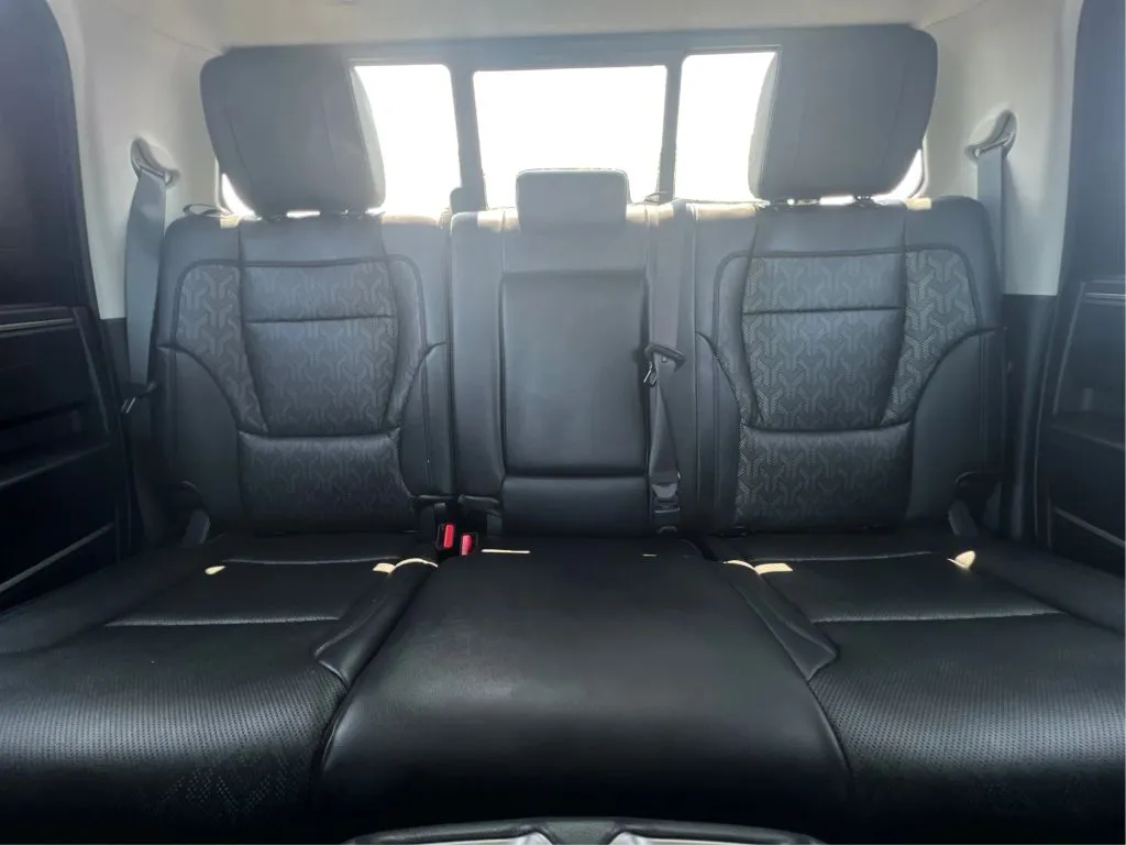 Toyota Tundra photo 18