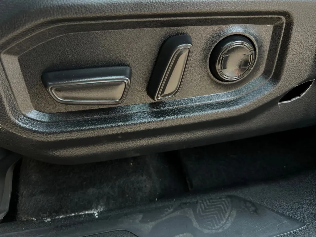 Toyota Tundra photo 24