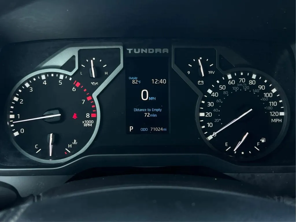 Toyota Tundra photo 21