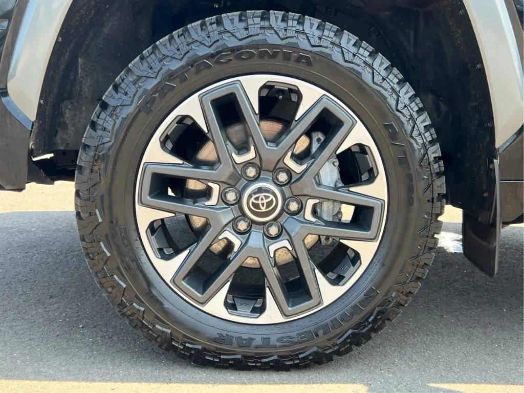 Toyota Tundra photo 29