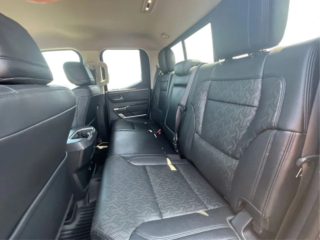 Toyota Tundra photo 17