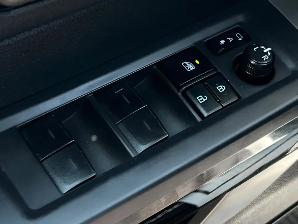 Toyota Tundra photo 43