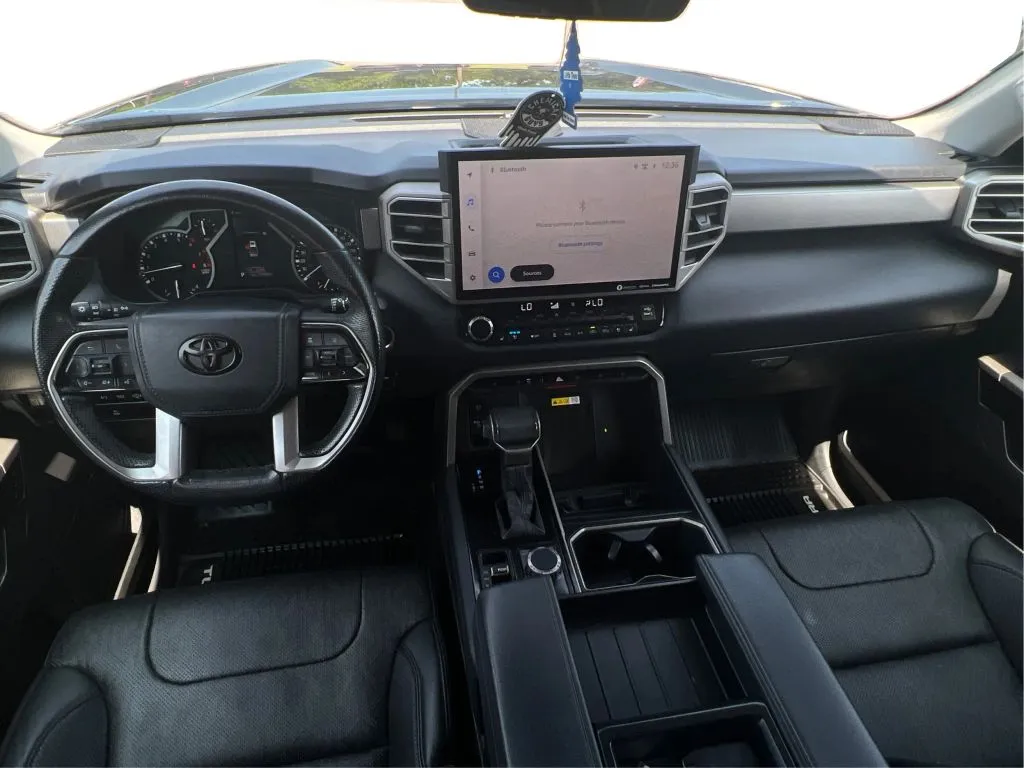 Toyota Tundra photo 35