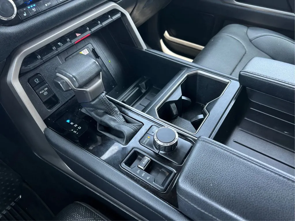 Toyota Tundra photo 20