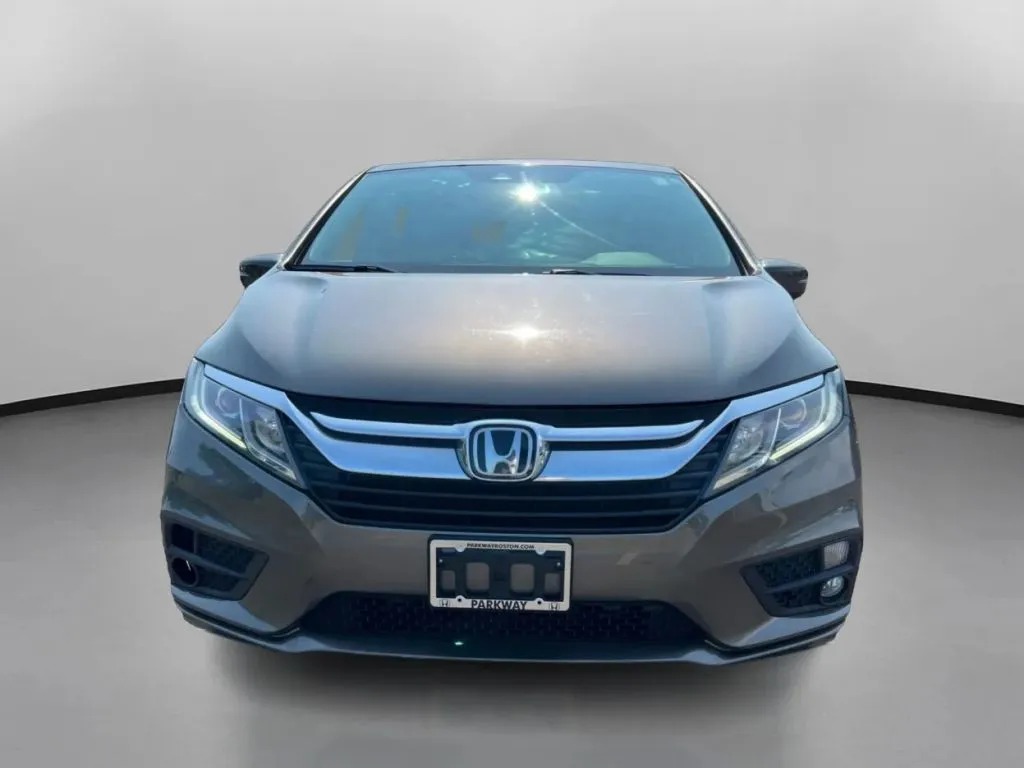 Honda Odyssey photo 3