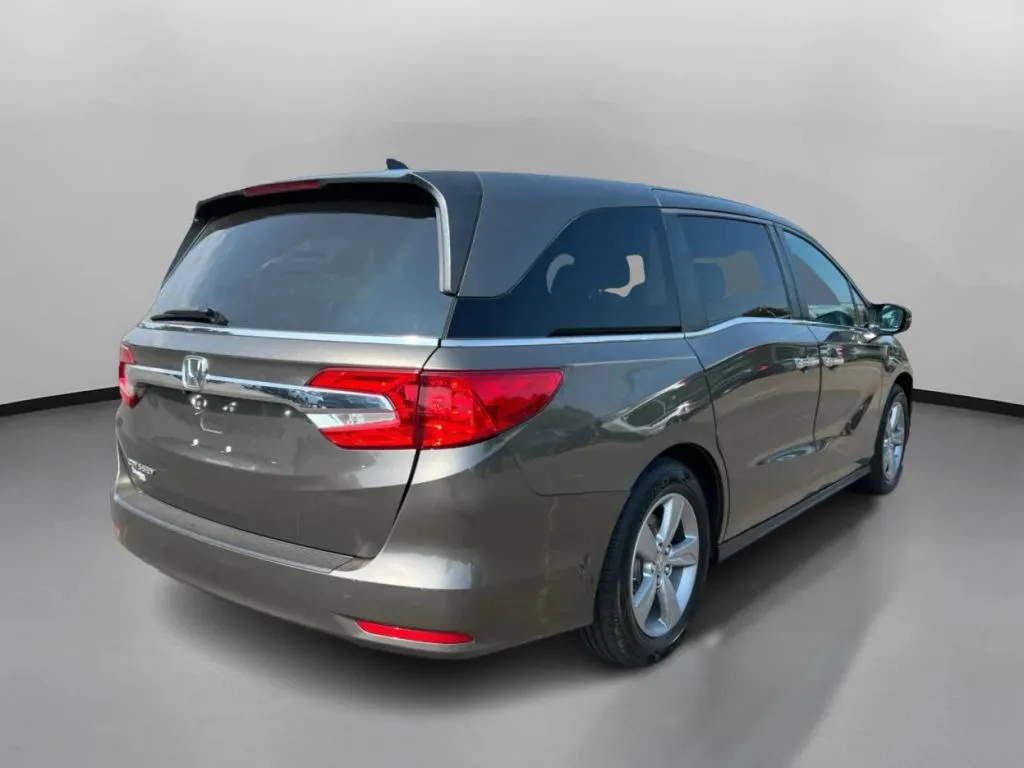 Honda Odyssey photo 9