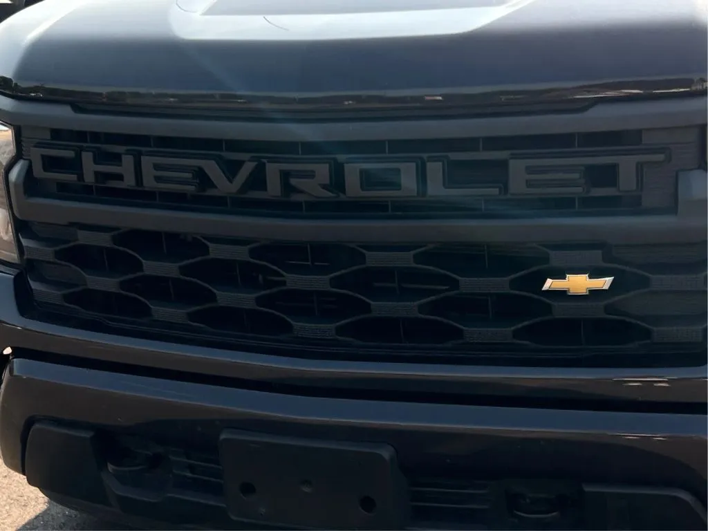 Chevrolet Silverado photo 34