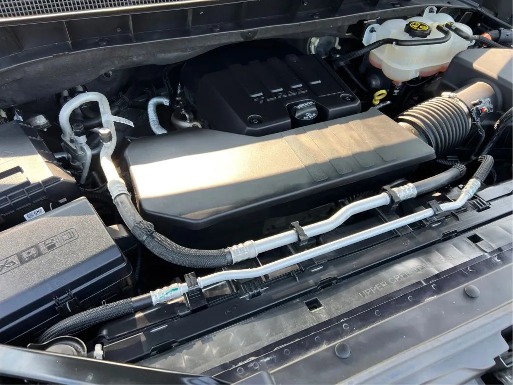 Chevrolet Silverado photo 27