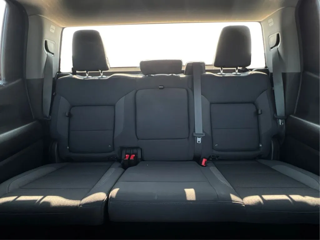 Chevrolet Silverado photo 18