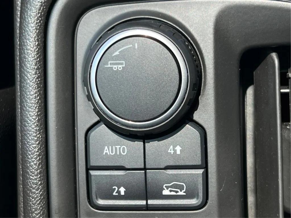 Chevrolet Silverado photo 41