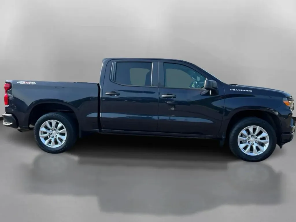 Chevrolet Silverado photo 7
