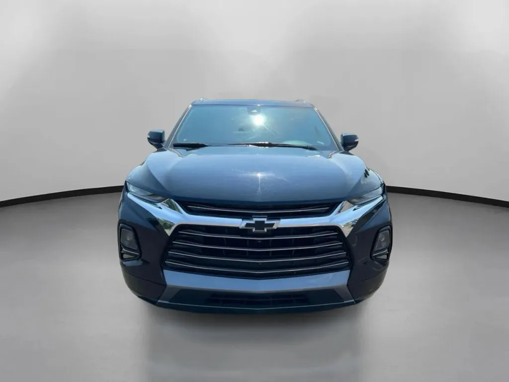Chevrolet Blazer photo 3