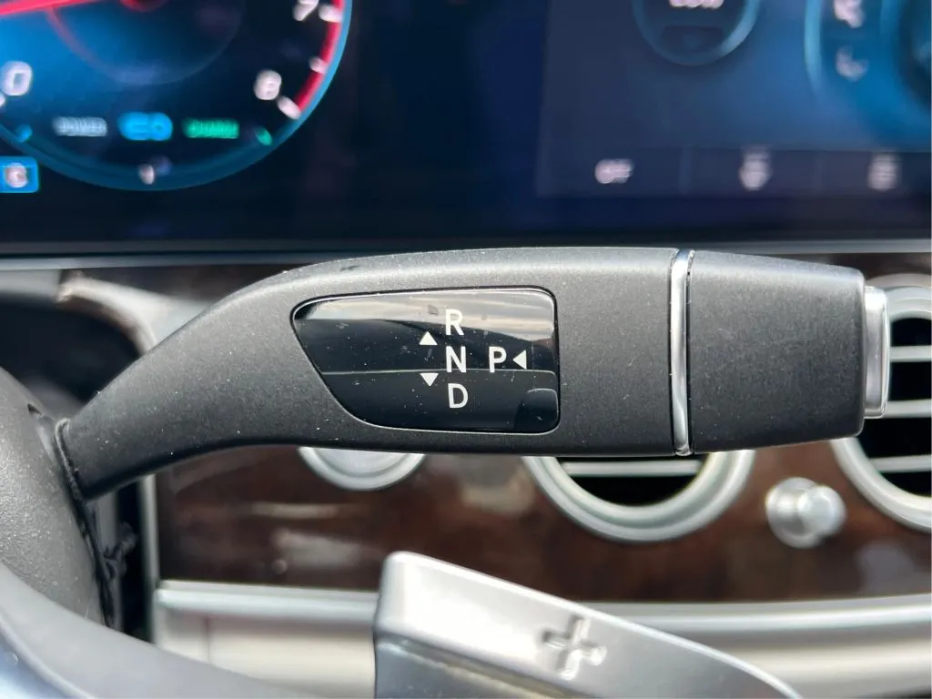 Mercedes-Benz E-Class photo 48