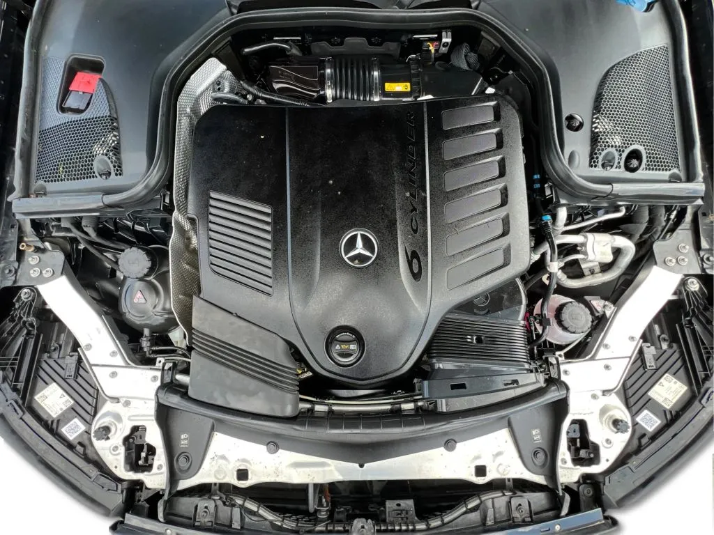 Mercedes-Benz E-Class photo 29