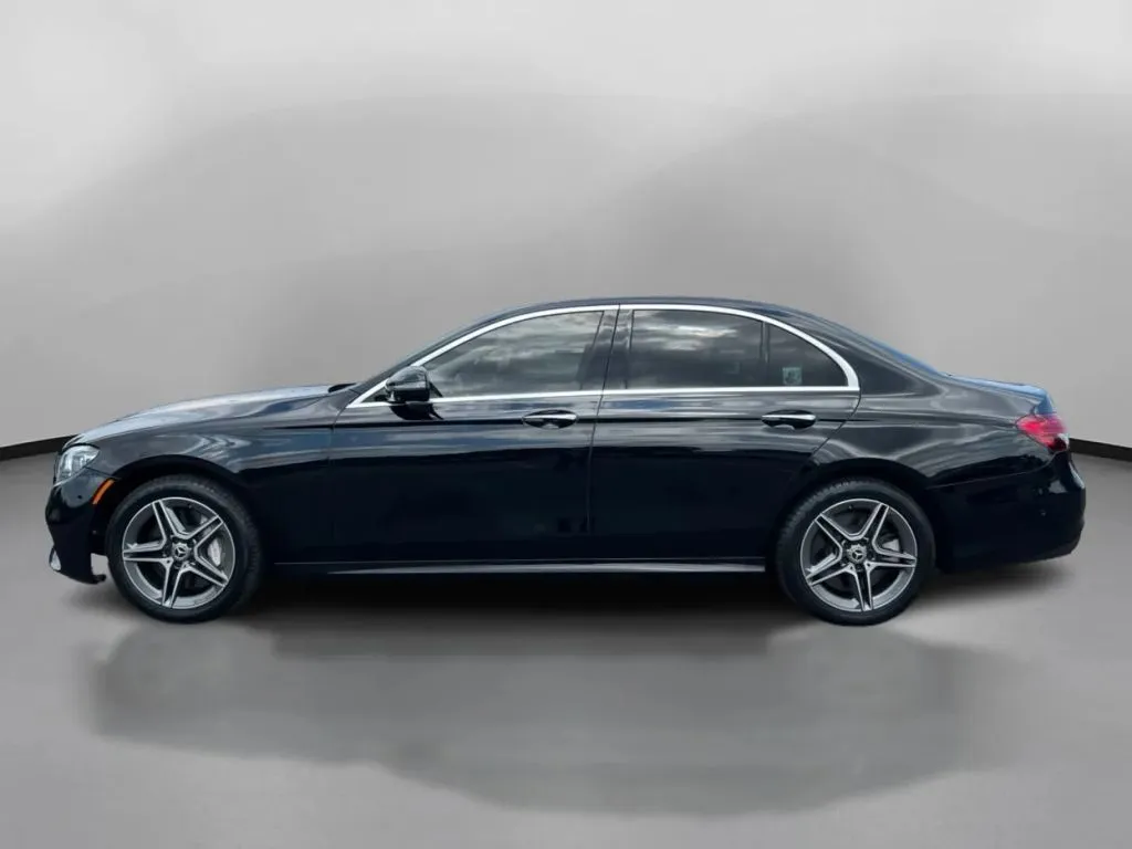 Mercedes-Benz E-Class photo 15