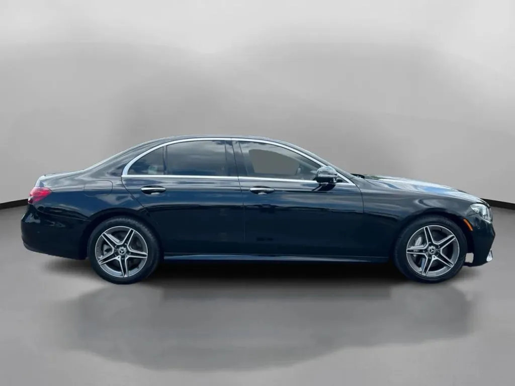 Mercedes-Benz E-Class photo 7