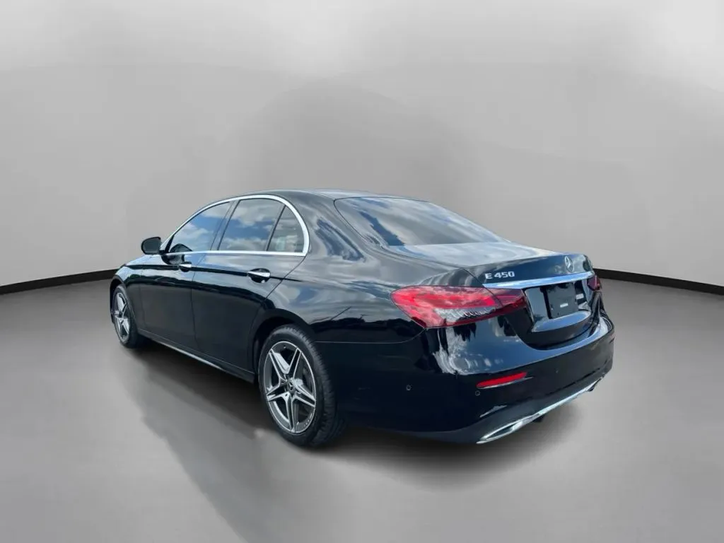 Mercedes-Benz E-Class photo 13