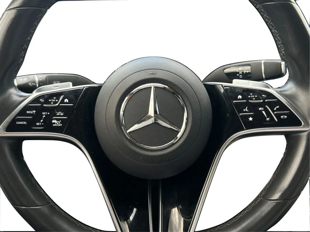 Mercedes-Benz E-Class photo 23