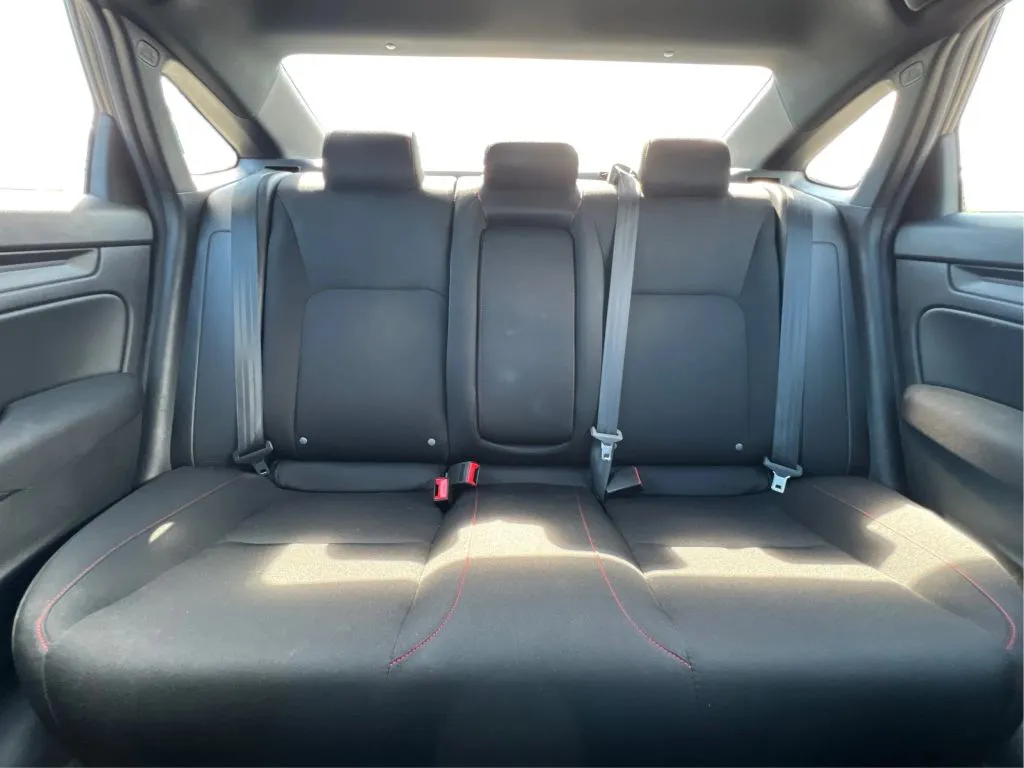 Honda Civic photo 19