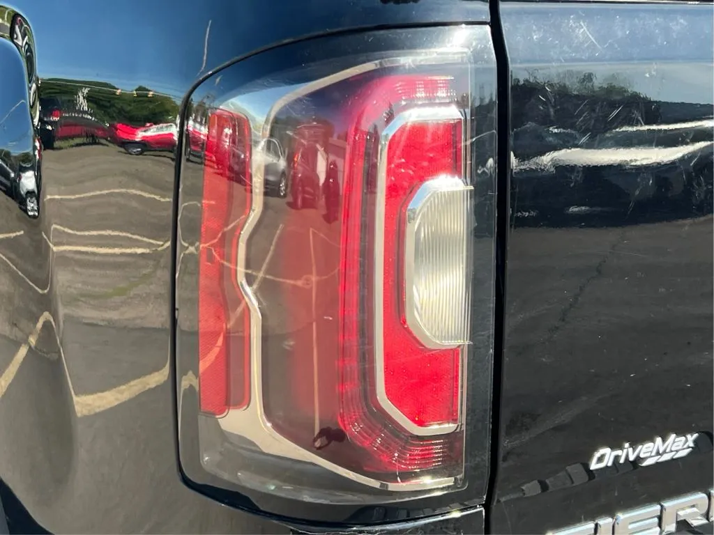 GMC Sierra photo 33