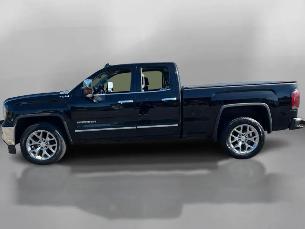 GMC Sierra photo 15