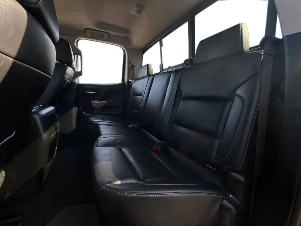 GMC Sierra photo 17