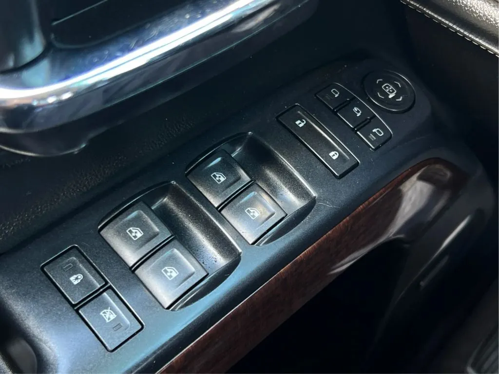GMC Sierra photo 45