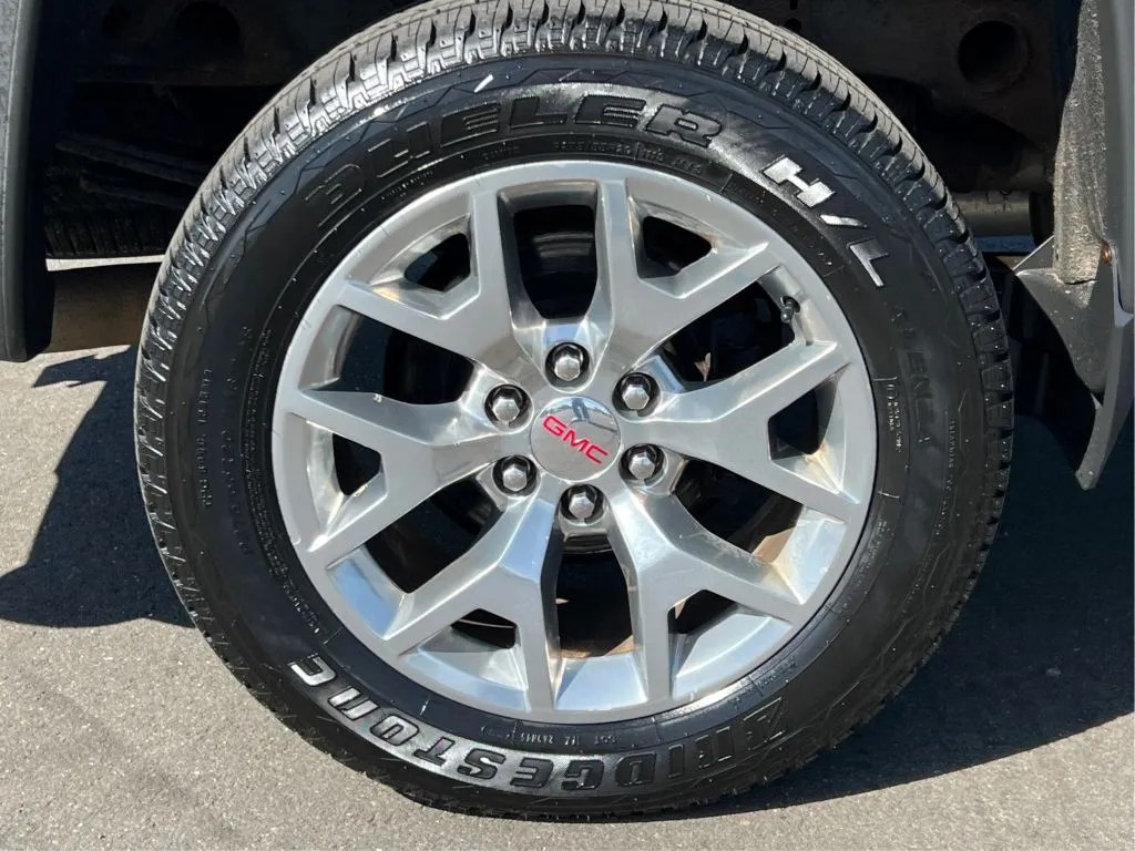 GMC Sierra photo 30