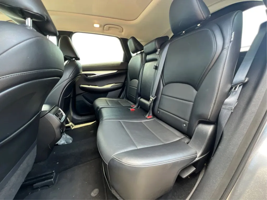 Infiniti QX50 photo 17