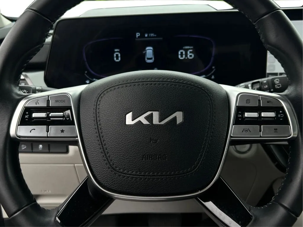 Kia Telluride photo 23