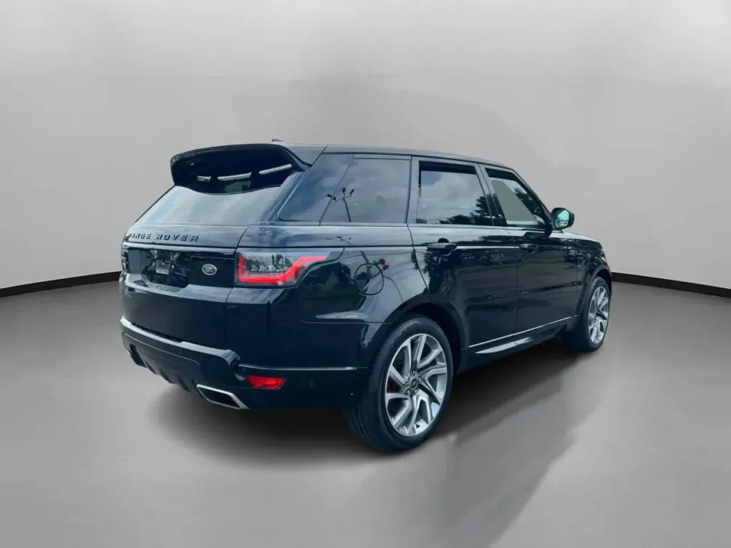 Land Rover Range Rover Sport photo 9