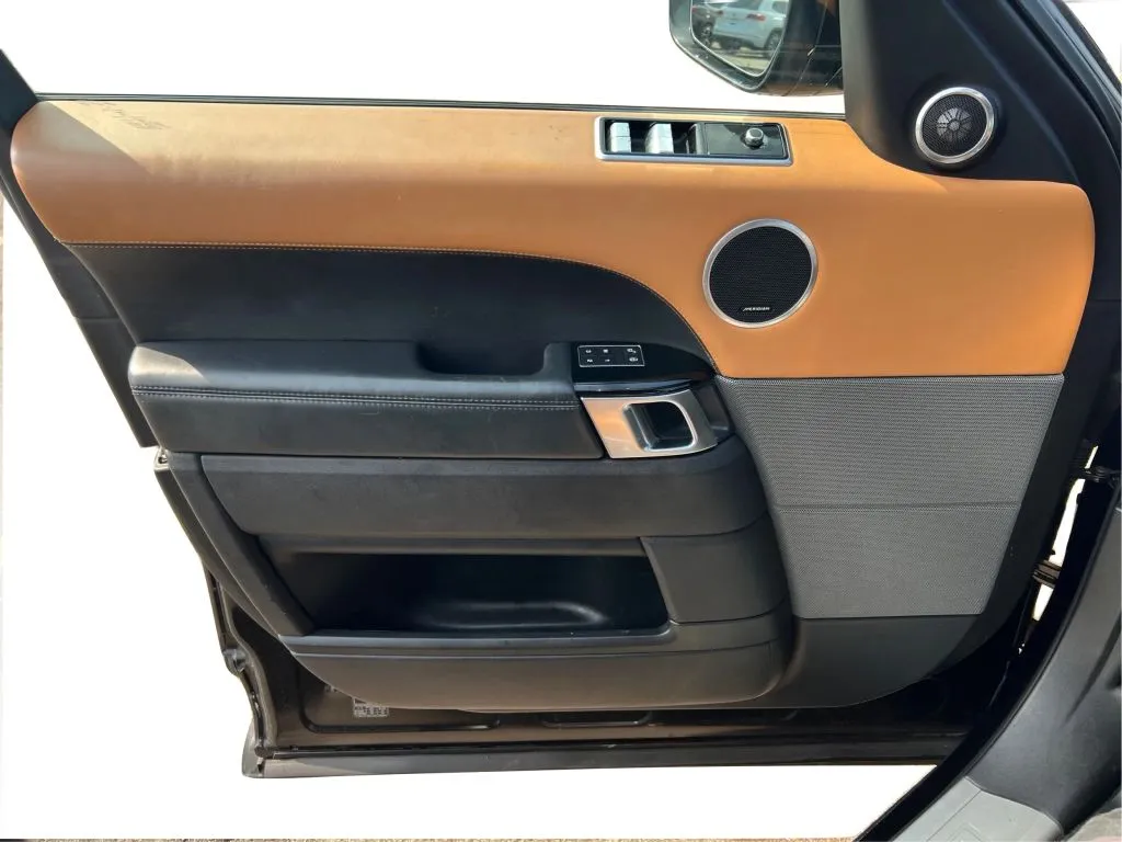 Land Rover Range Rover Sport photo 26