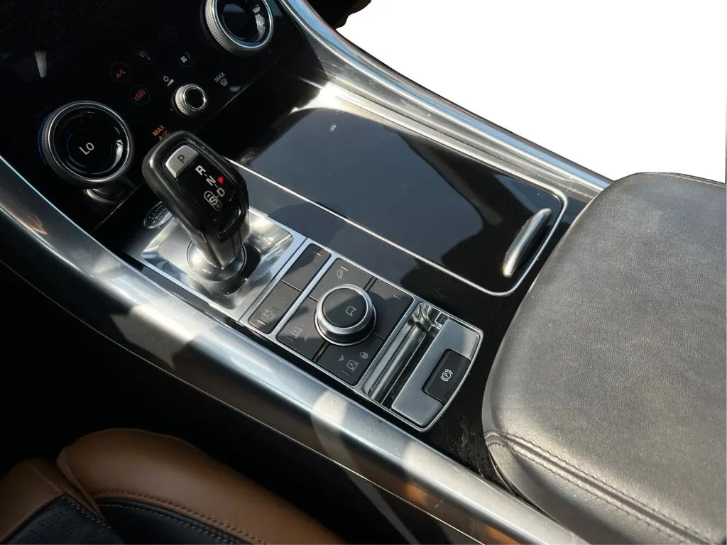 Land Rover Range Rover Sport photo 21