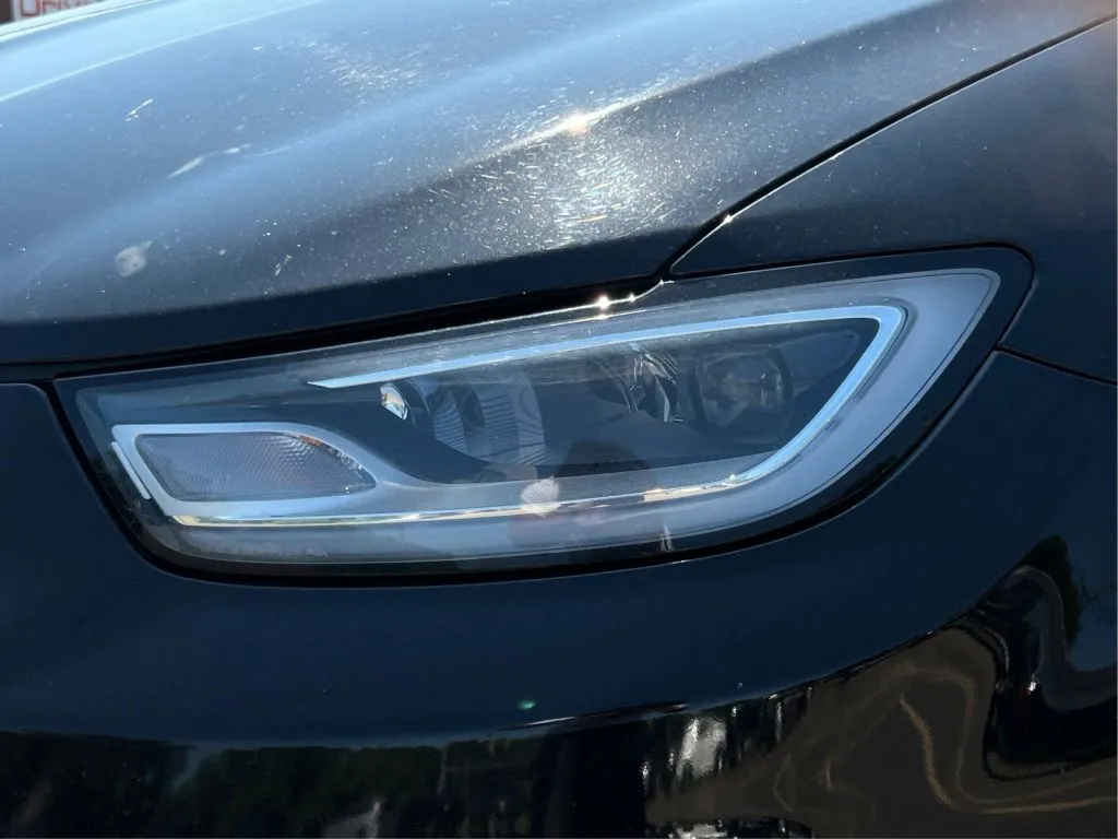 Chrysler Pacifica photo 32