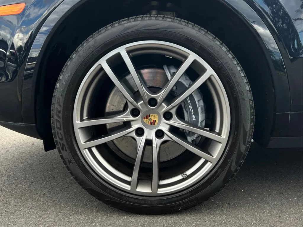 Porsche Cayenne photo 31
