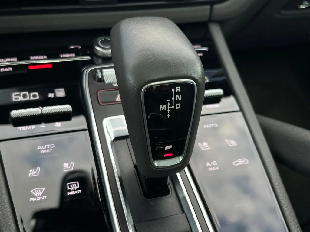 Porsche Cayenne photo 49