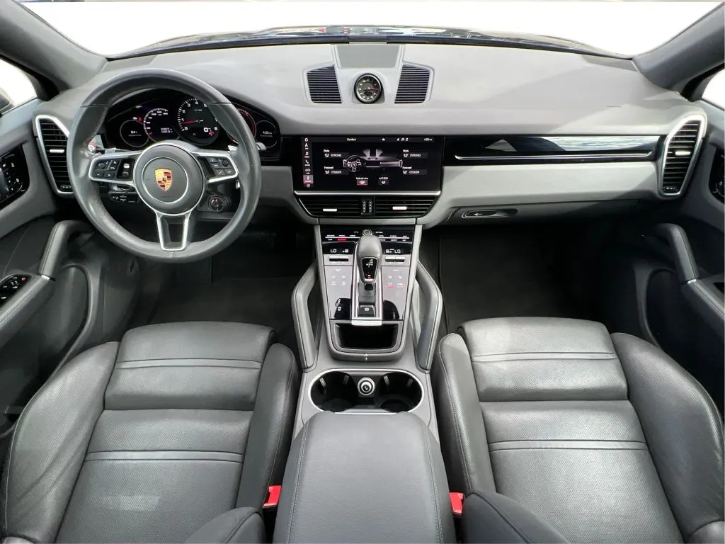 Porsche Cayenne photo 37