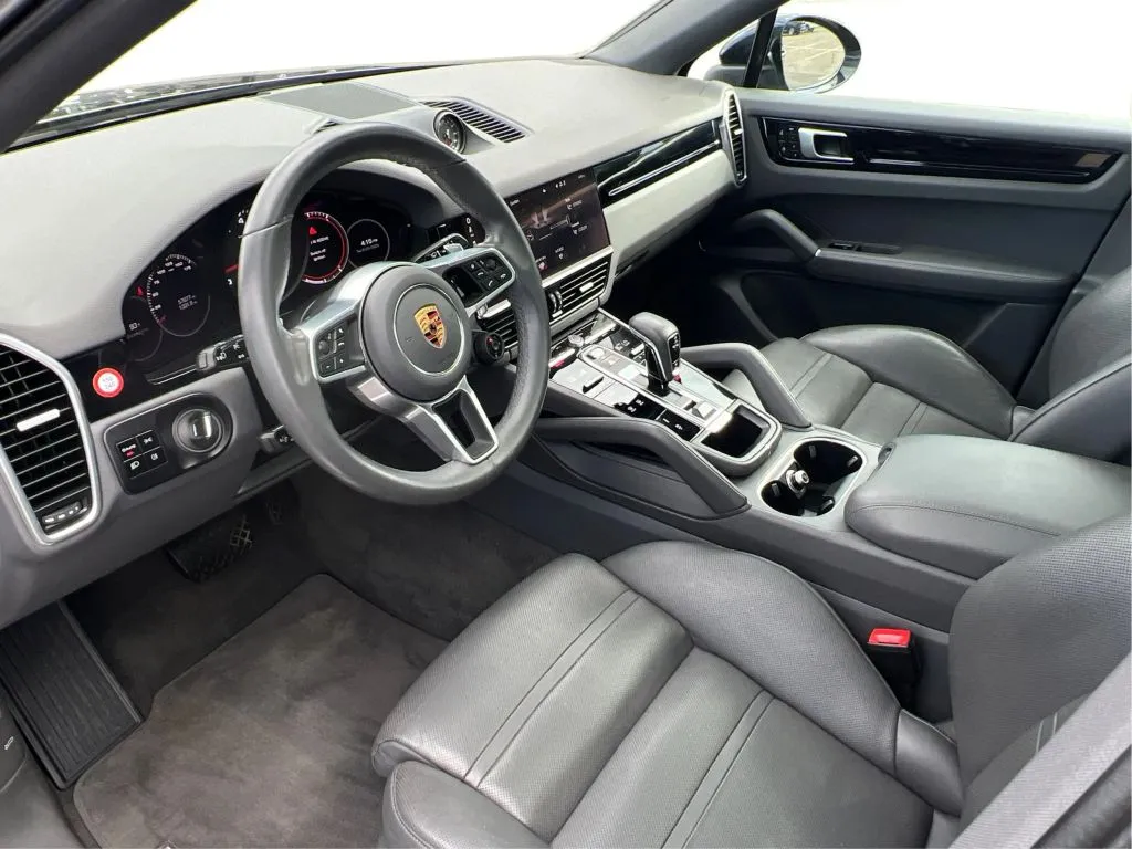 Porsche Cayenne photo 16