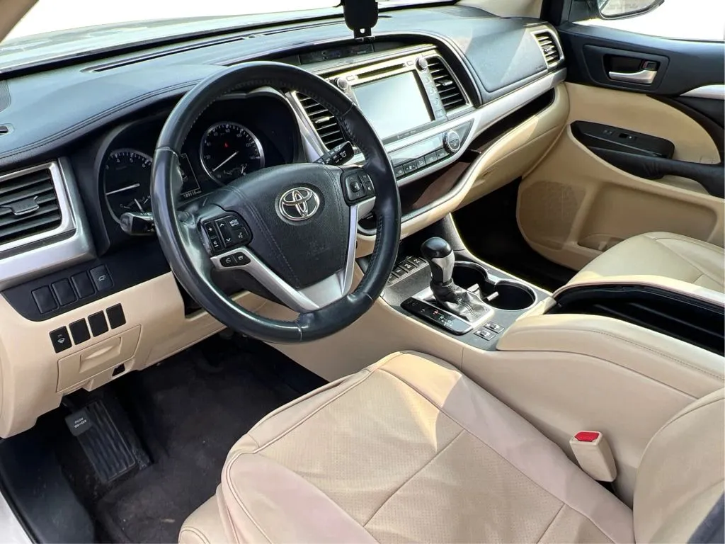 Toyota Highlander photo 16