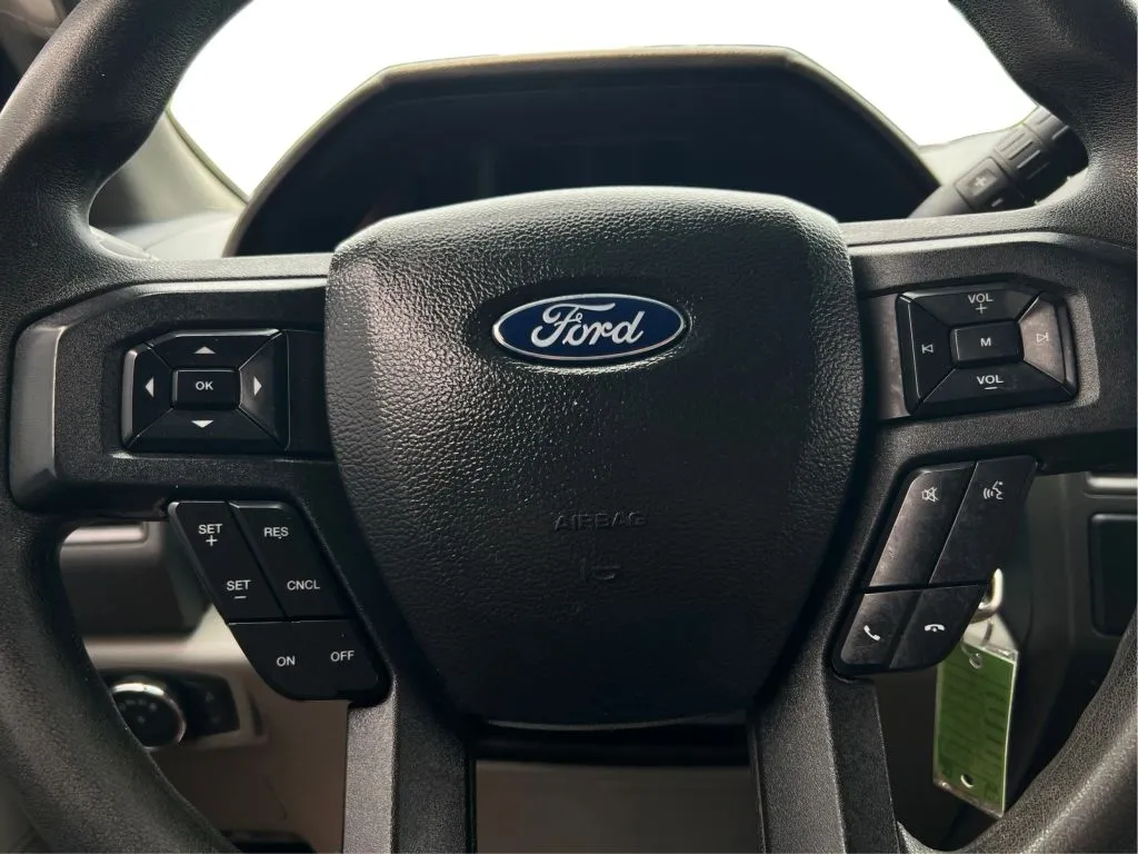 Ford F-250 photo 22