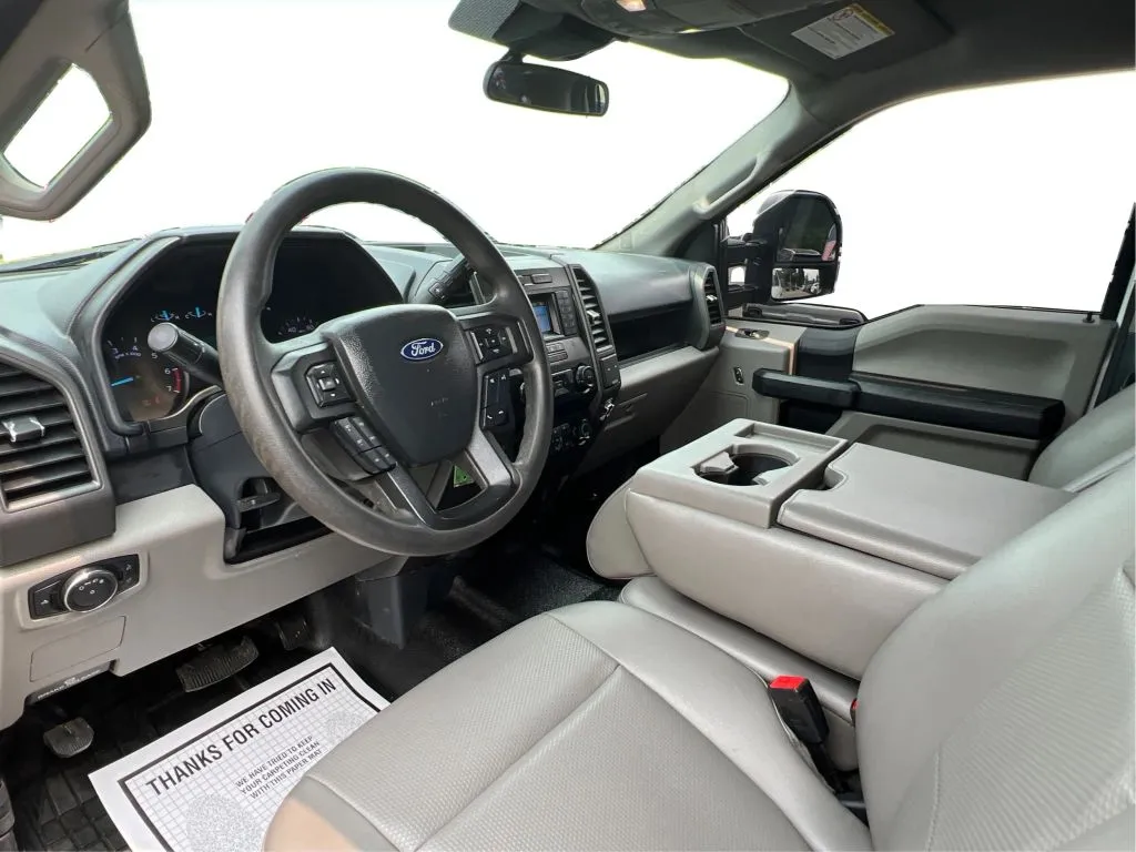 Ford F-250 photo 16