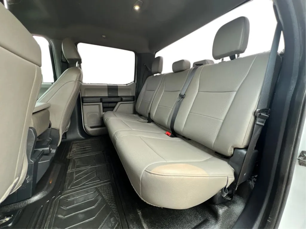 Ford F-250 photo 17