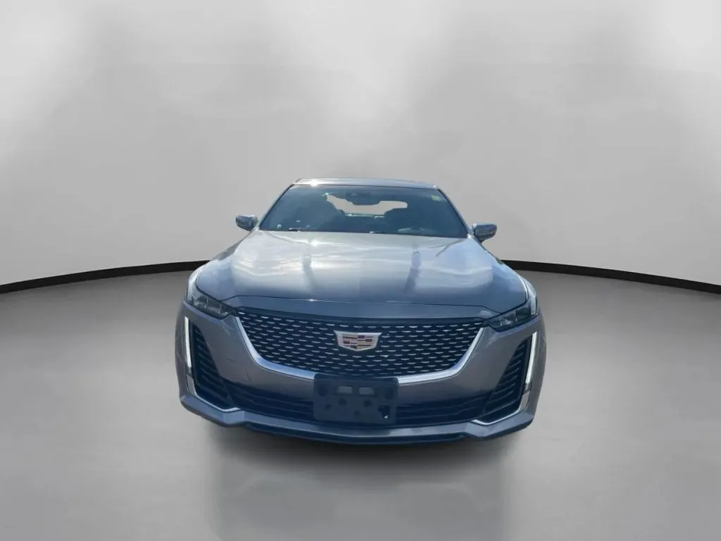 Cadillac CT5 photo 3