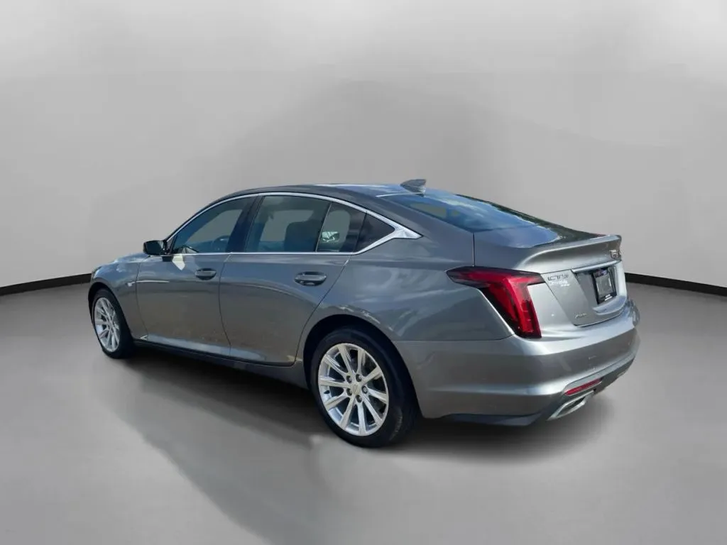 Cadillac CT5 photo 13