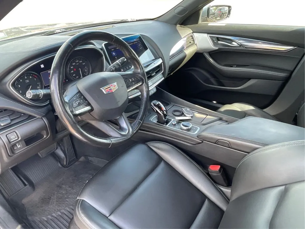 Cadillac CT5 photo 16