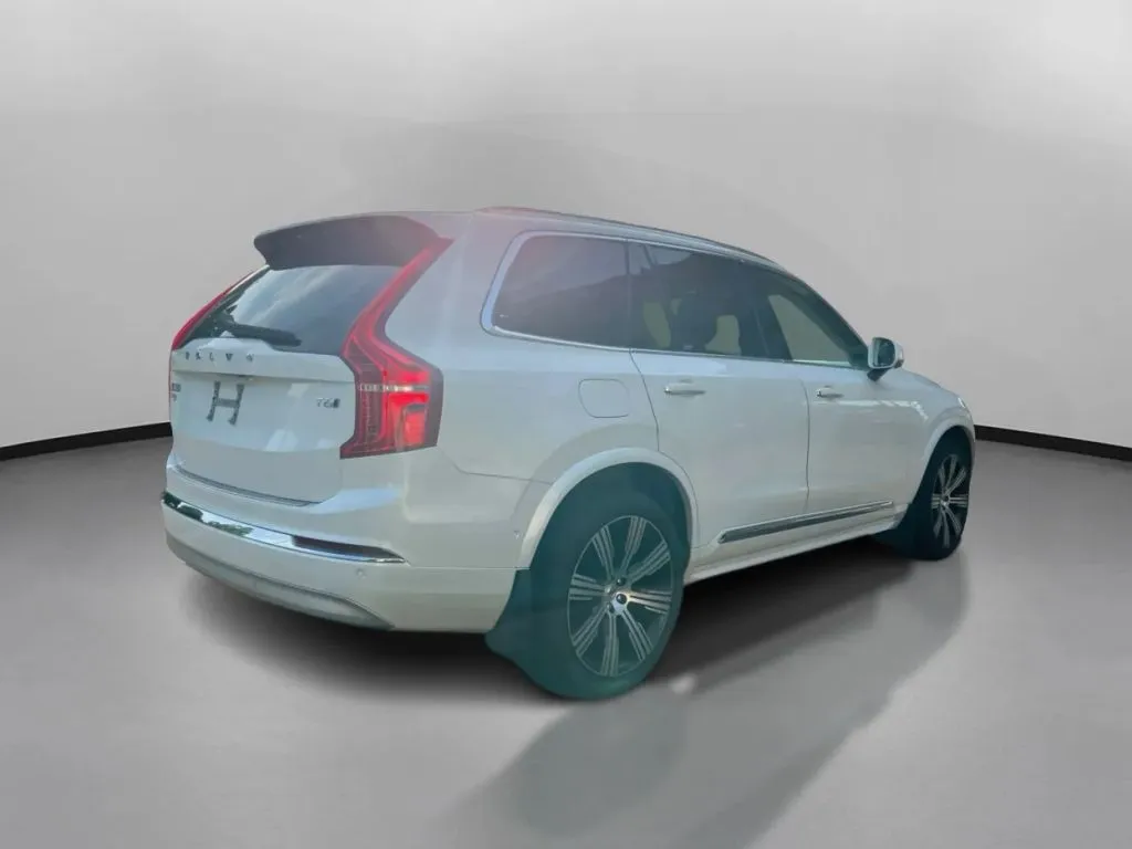 Volvo XC90 photo 9